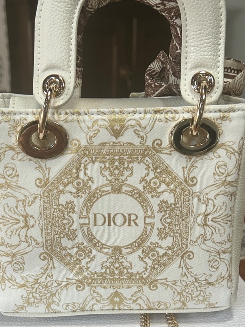 Dior Beauty Lady Dior Mini Bag, white and gold baroque print - Picture 5 of 8